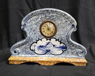 Lot # : 258 - Vintage hand-painted mantel clock
