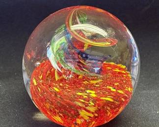 Lot # : 551 - Vintage Murano style paperweight
