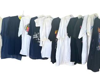 Lot # : 562 - Group of 15 assorted t-shirts
