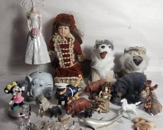 Lot # : 423 - Group of miscellaneous jewelry
