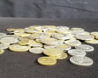 Lot # : 95 - Group of foreign coins
