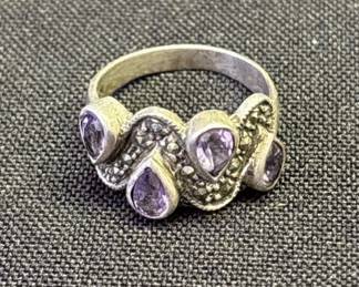 Lot # : 587 - Vintage silver purple stone ring
