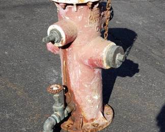 Lot # : 2 - Vintage fire hydrant
