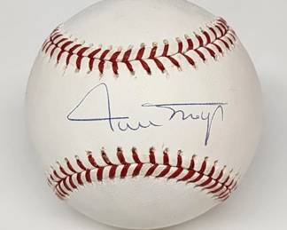 Lot # : 616 - Willie Mays autographed baseball

