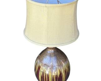 Lot # : 585 - Vintage glazed ceramic table lamp
