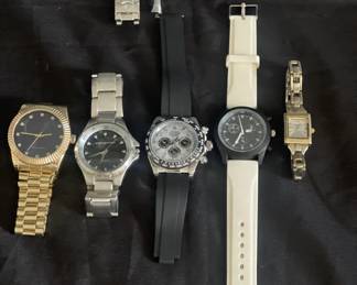 Lot # : 689 - Automatic and quartz watch lot
