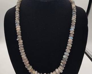Lot # : 605 - Sterling silver & Labradorite necklace 21"
