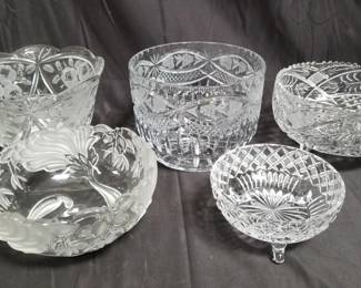 Lot # : 448 - Group of crystal bowls
