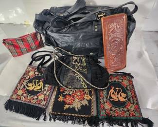 Lot # : 578 - Vintage handbags, leather shoulder bag, Greece
