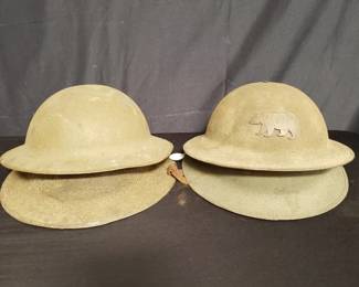 Lot # : 470 - Group of WW1 military helmets
