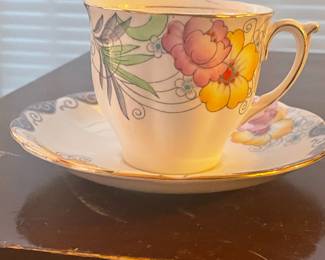 ell China Floral Pattern Teacup & Saucer