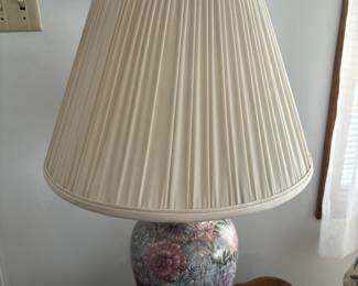 Ethan Allen Floral Table Lamp