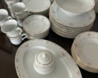 White Jade Dinnerware Set with Eva Pattern