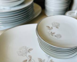 Pretty Noritake “Rosay” 
