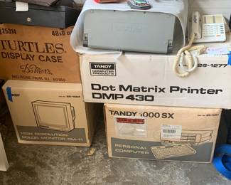 Tandy 1000 with books