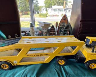 Tonka “Mighty Car Carrier”,