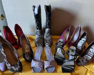 Woman's Shoes