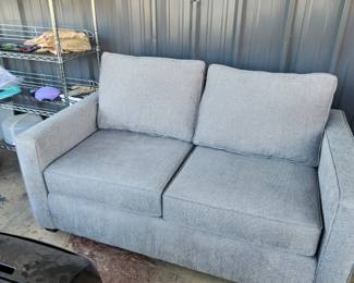 Beautiful loveseat.
$140
