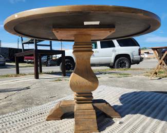 Same table as previous picture.
Just at a different angle.
$100