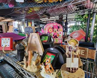 We have lots of random nik naks.
$2-$20