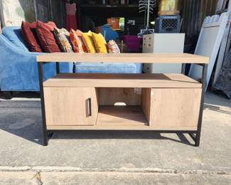 Project piece tv stand.
Extremely sturdy and stable.
$35