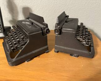 Iron book ends