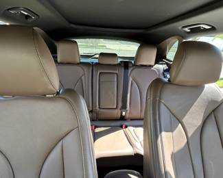 2017 Lincoln SUV, White Exterior, Brown Leather Interior,  Very Well Maintained, Low Miles 17,563  VIN: 5LMCJ3C92HUL69381
