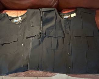 BLAUER New with Tags Armor Outer Vest Carrier (Medium - Extra Large) Police Uniform or Tactical Vest