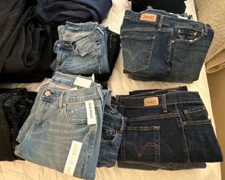 Women Jeans Size Curvy 27 - 29 Boot Cut