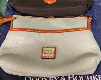 Dooney & Bourke Shoulder Handbags