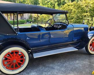 1917 Hudson Touring Car - Blue/Older restoration - Original black interior. Does not run currently.