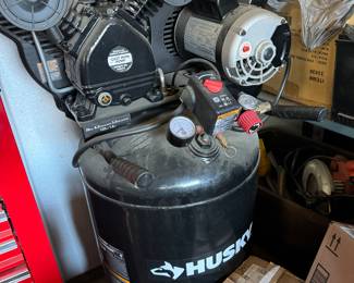 Husky air compressor