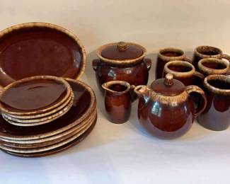 Hull Dishware Collection