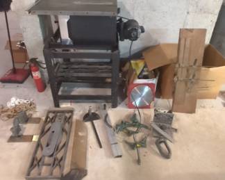 Craftsman Table Saw And Accessories 