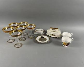 Lot 222 | Gold Trimmed Kitchen Lot
