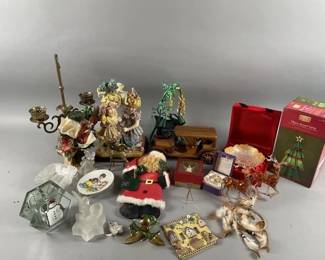 Lot 258 | Contents On Table
