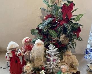 Lot 209 | Christmas Lot
