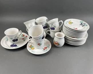Lot 102 | Vtg Tableworks Dulcie Pattern Dishware
