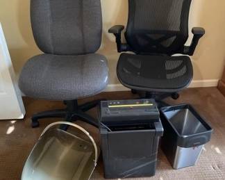 Lot 143 | Rolling Office Chairs and More
