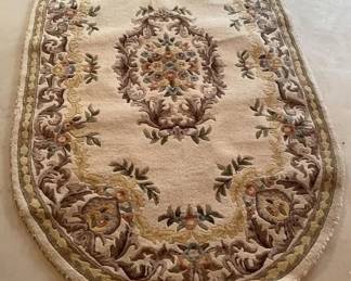 Lot 280 | Oval Rug
