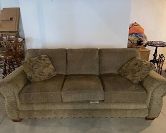 Lot 190 | Sofa
