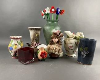 Lot 262 | Vtg Art Glass Flowers, Vases & More!
