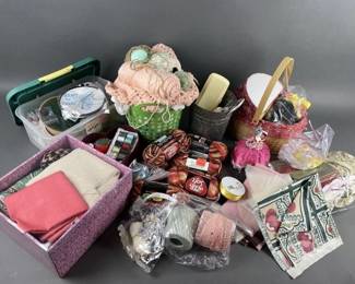 Lot 273 | Vtg Sewing Lot
