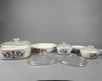 Lot 98 | Vintage CorningWare and Pyrex
