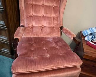 queen anne velvet chair
