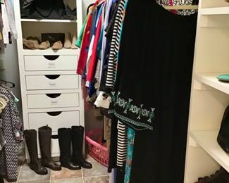 Ladies shoe sizes 6 to 6 1/2. 
Ladies clothing sized 0-Small-Petite Small. Johnny Was, Doncaster, Joseph Ribbkoff, Calvin Klein, Tadashi SHOJI, Talbots, Adriana Papell, Donna Morgan, Karl Lagerfield, AfterDark, PATRI, RIMINI, Karen Miller, Alex Marie, Carol Anderson, Peter Nygard, Chicos, MISSOK, BEREK, and much more. 
