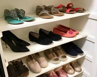 Ladies shoe sizes 6 to 6 1/2. 
