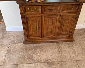 Vintage Bernhardt flat fliptop rolling buffet or dry bar serving cart. Very useful, compact, and in near perfect condition. Top folds flat when not in use or showing off your Barware display.