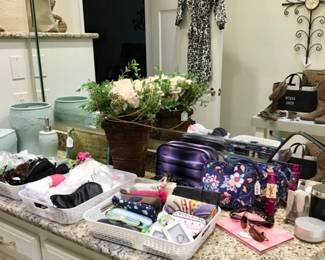 Ladies clothing sized 0-Small-Petite Small. Johnny Was, Doncaster, Joseph Ribbkoff, Calvin Klein, Tadashi SHOJI, Talbots, Adriana Papell, Donna Morgan, Karl Lagerfield, AfterDark, PATRI, RIMINI, Karen Miller, Alex Marie, Carol Anderson, Peter Nygard, Chicos, MISSOK, BEREK, and much more. 
