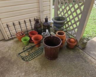 Lot of outdoor pots